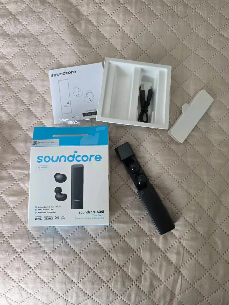 SoudCore Whireless Headphones A30i