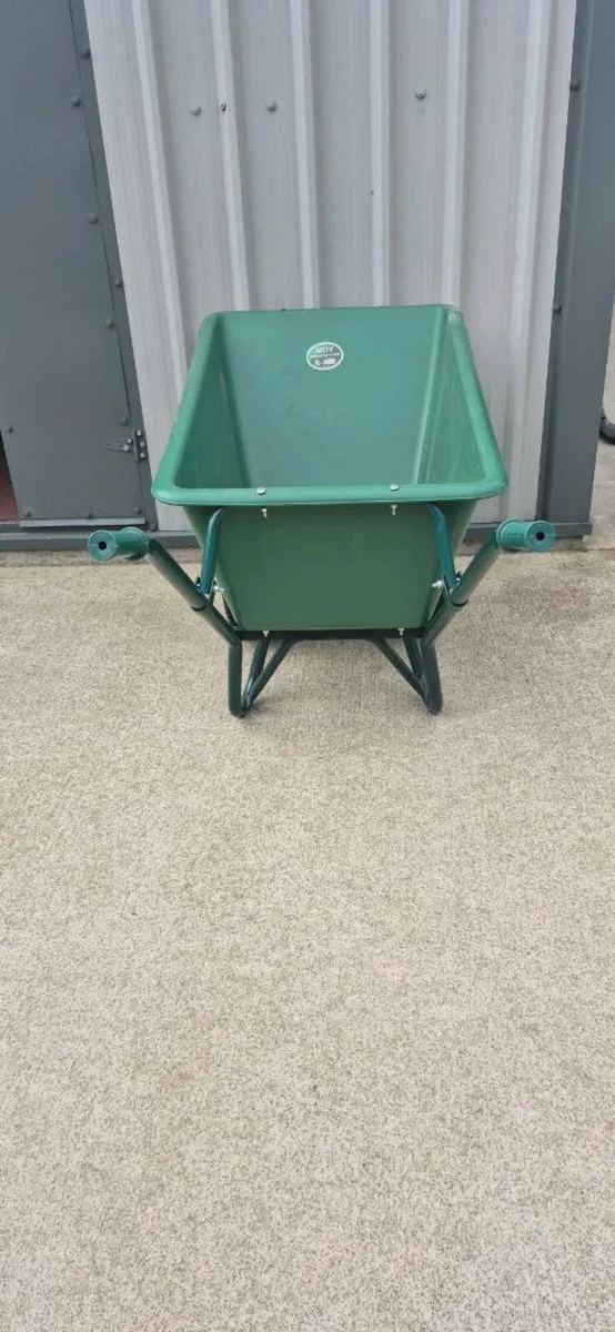 Big wheelbarrow - Image 4