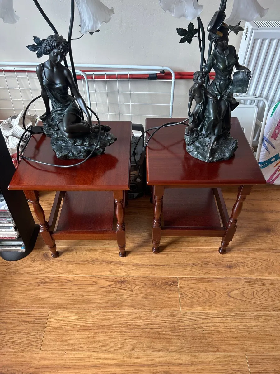 Table & Lamp - Image 1