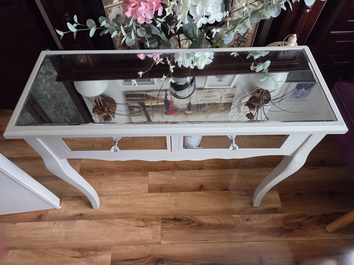 Console Table - Image 2