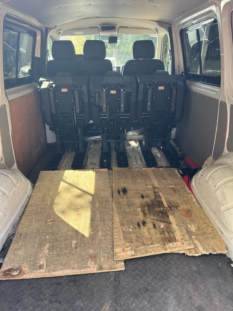 VW Transporter - Image 2