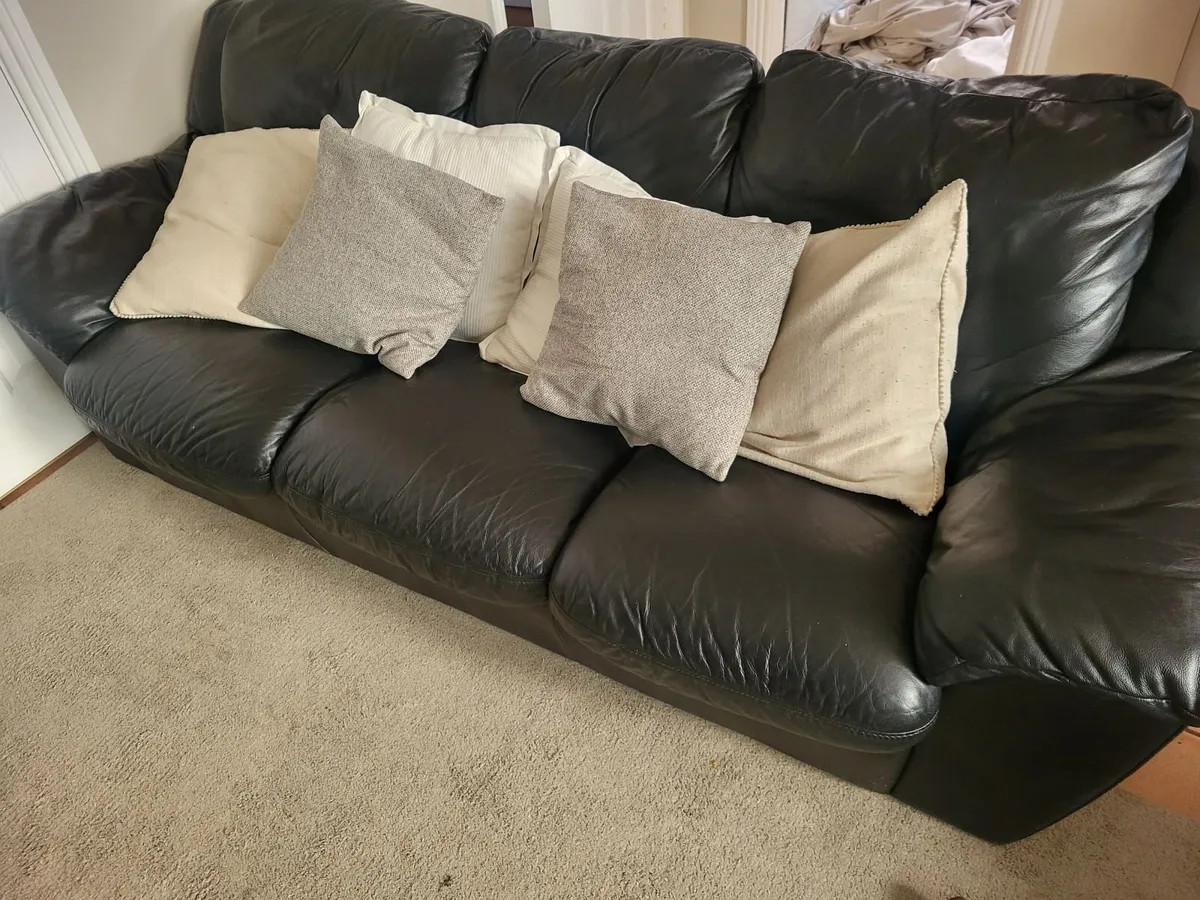 Couch - Image 3