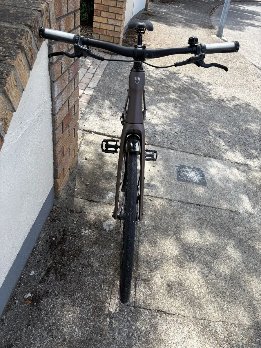 Trek FX Sport SL 6 bicycle - Image 2