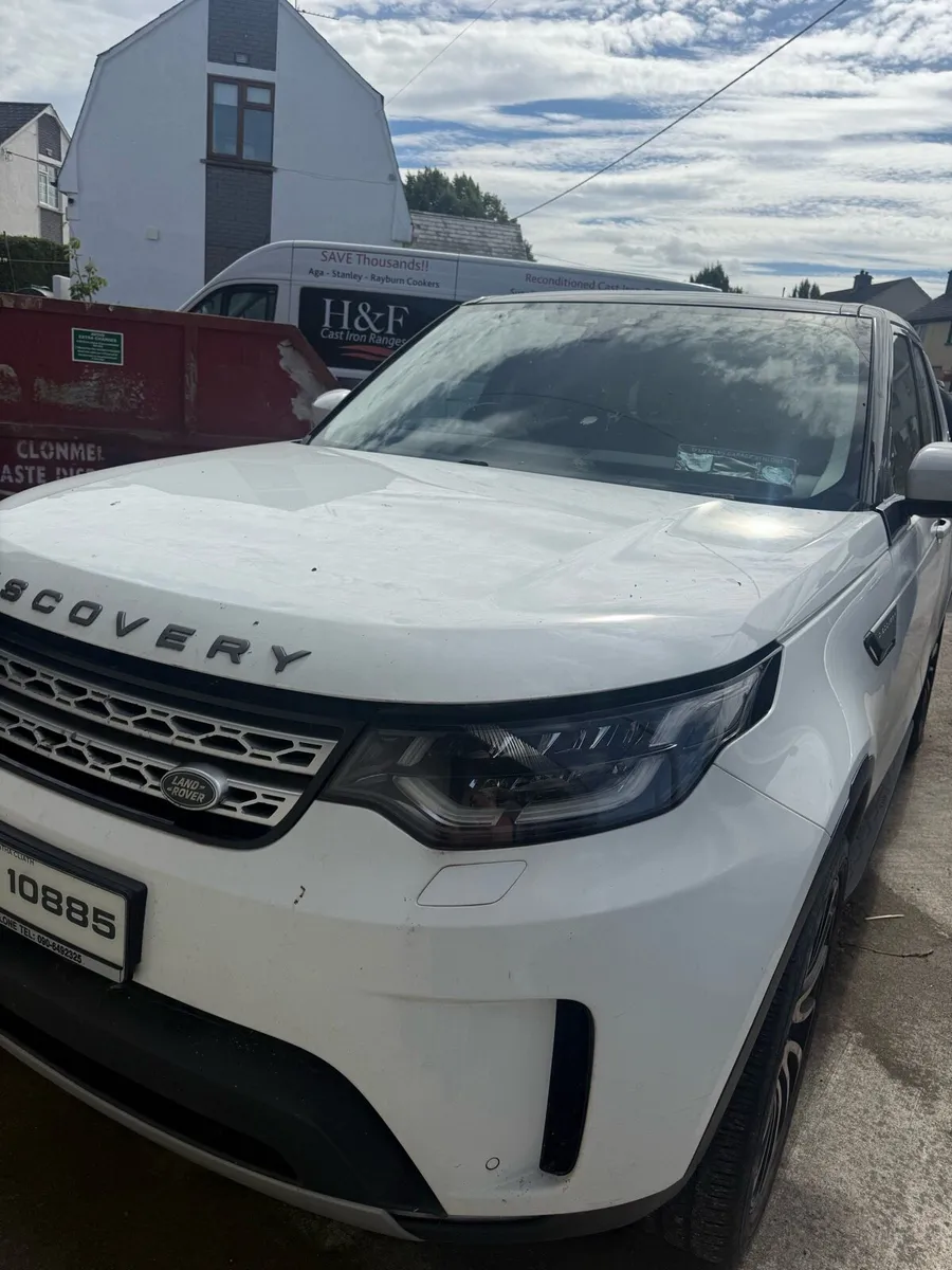 Landrover Discovery 5 - Image 1