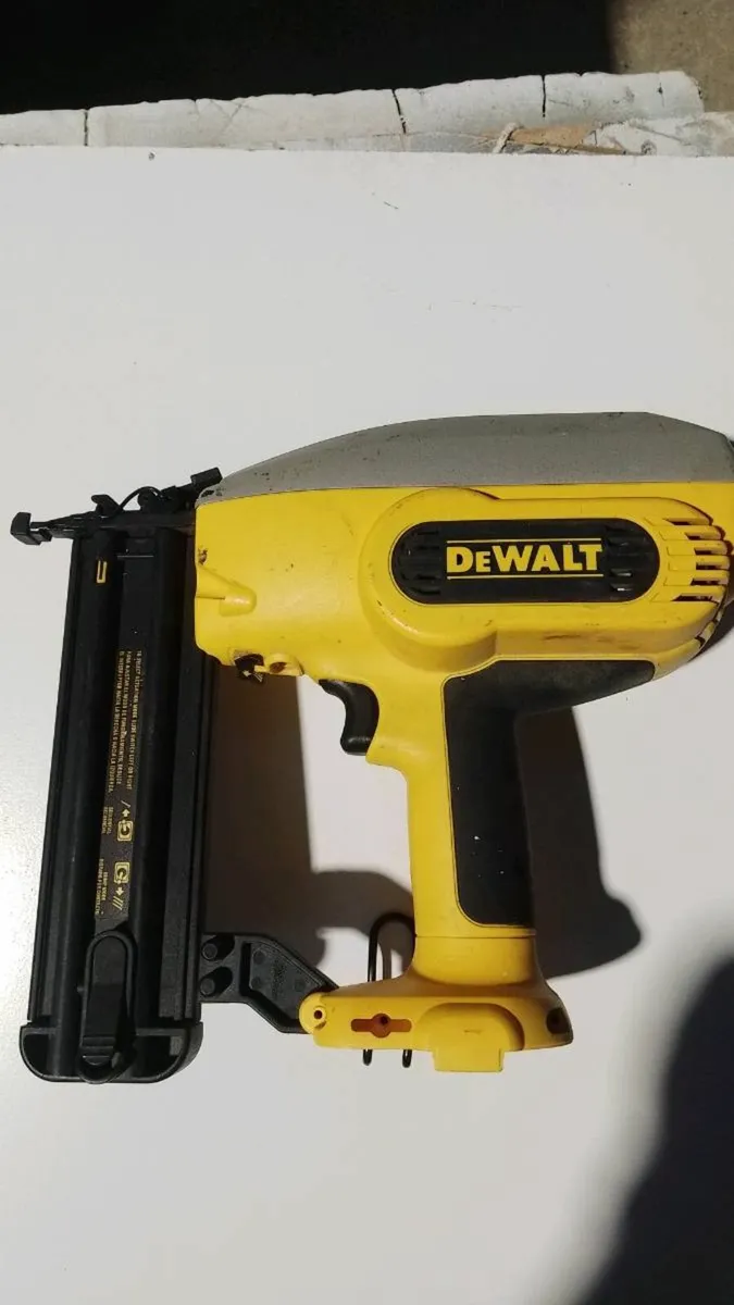 DeWalt Nail gun - Image 2