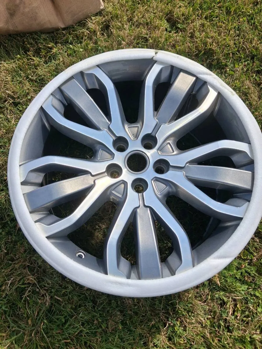 Alloy wheel clear out - Image 1