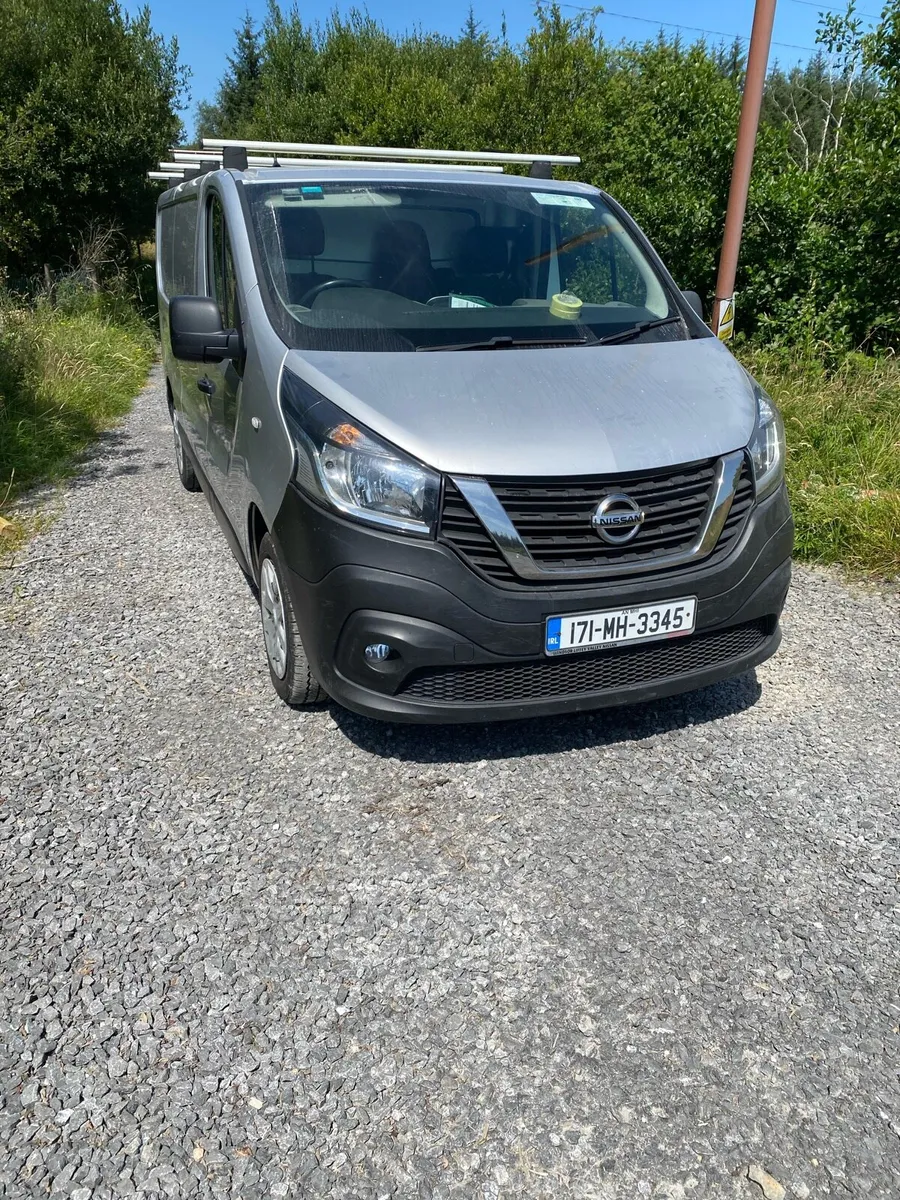 2017 Nissan nv300 - Image 3