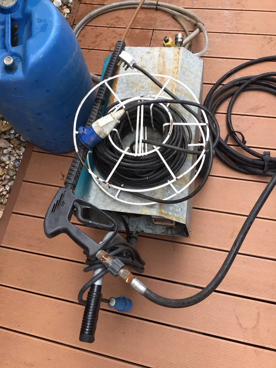 Pressure washer - Image 2