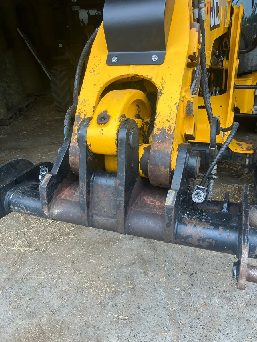 Euro headstock for jcb Tm220 - Image 2