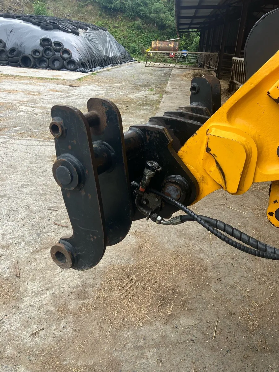 Euro headstock for jcb Tm220 - Image 3