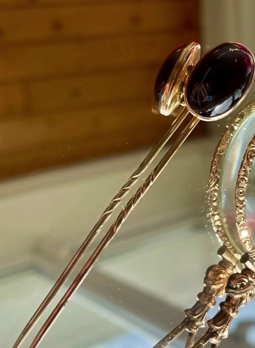 Exquisite Antique Victorian 14K Gold Collection: - Image 1
