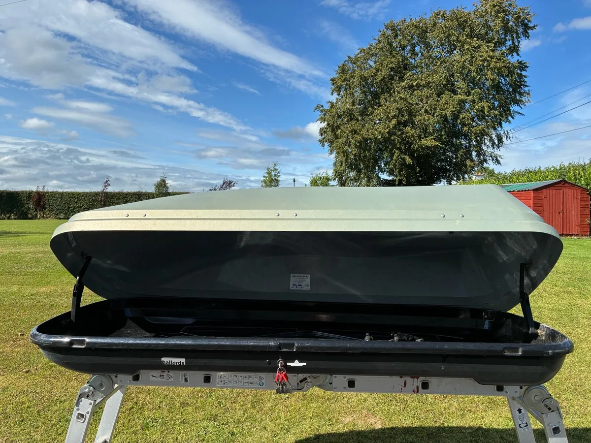 Halfords Roof Box - Image 2
