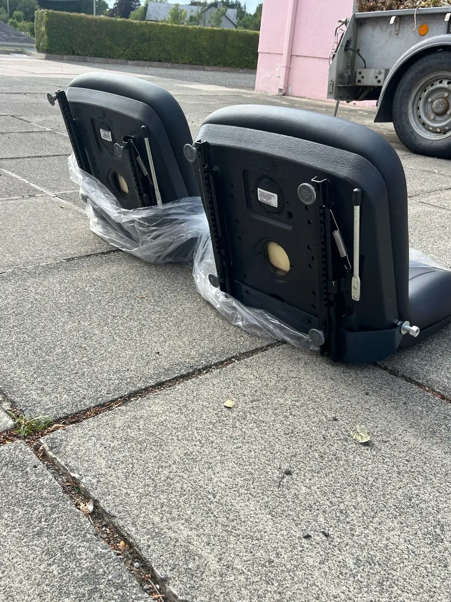 Seats - Image 2