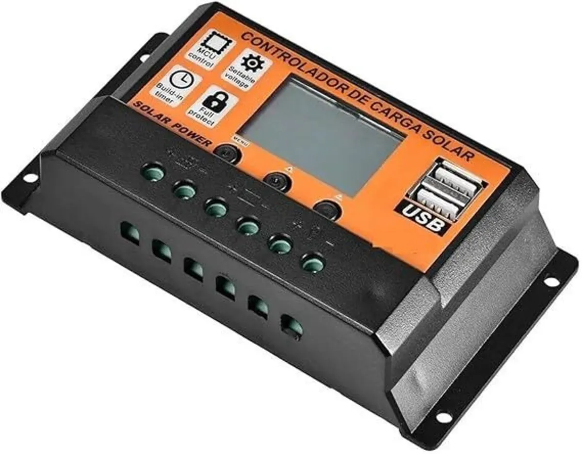 Solar Charge Controller 100A 70A USB - Image 1