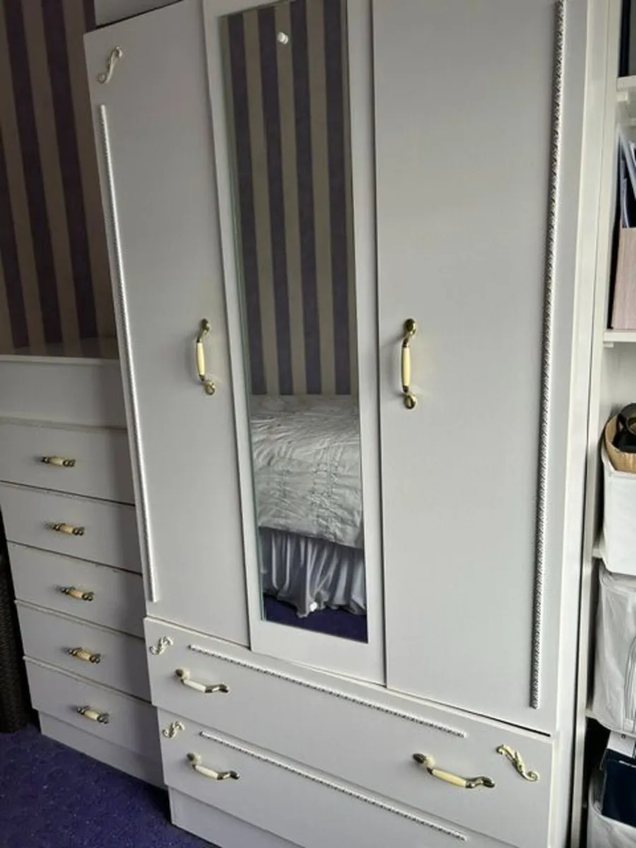 Wardrobe & matching Chest of Drawers - Image 2