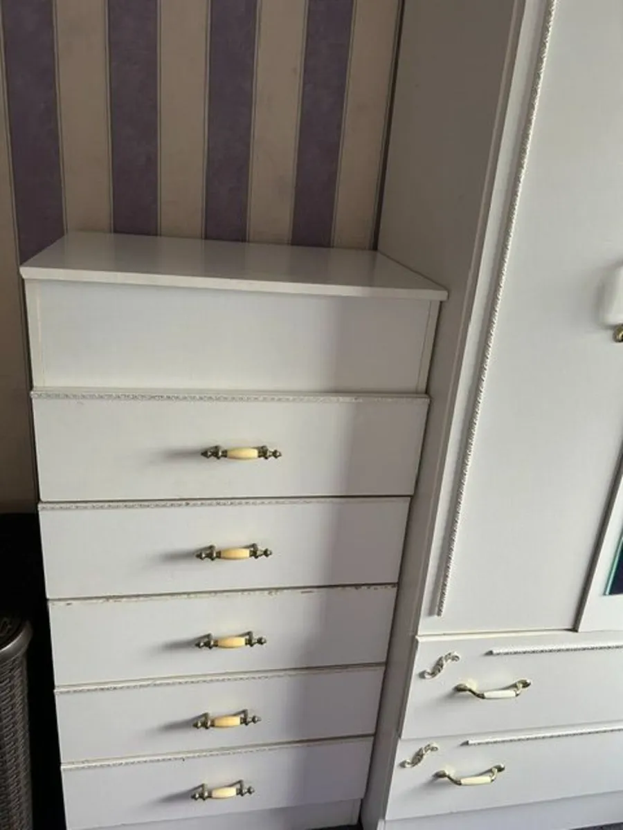 Wardrobe & matching Chest of Drawers - Image 3