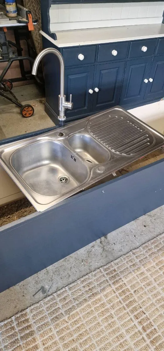 Kitchen sink - Image 1