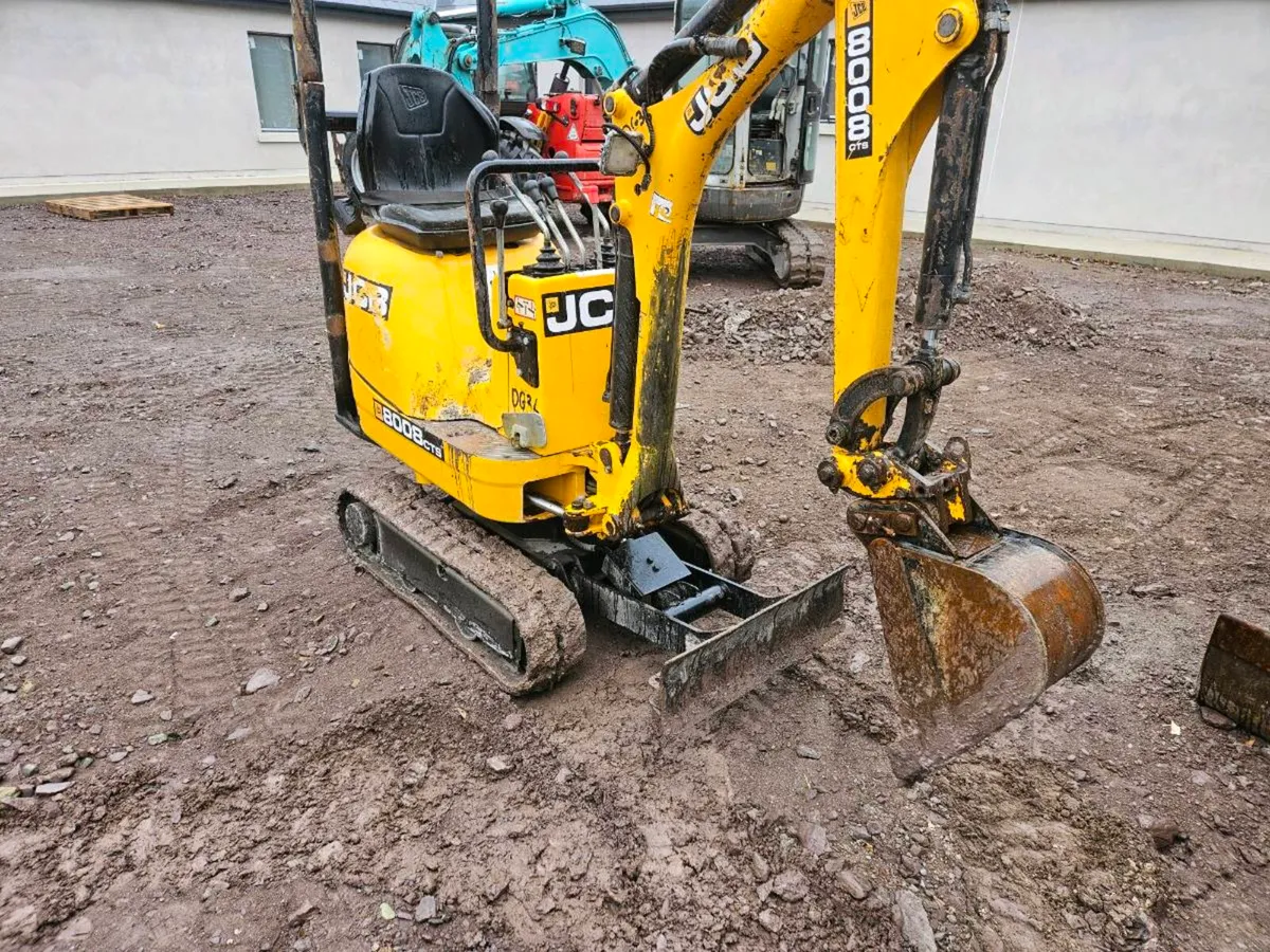 2022 jcb 8008 - Image 4