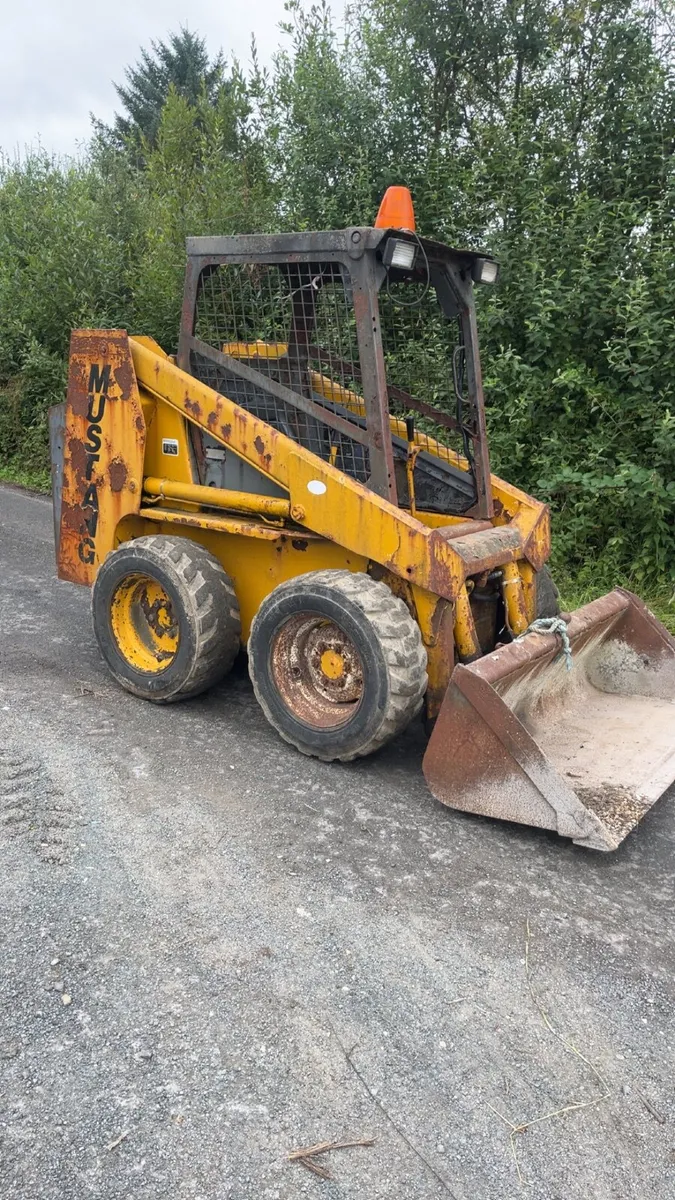 Mustang skidsteer - Image 1