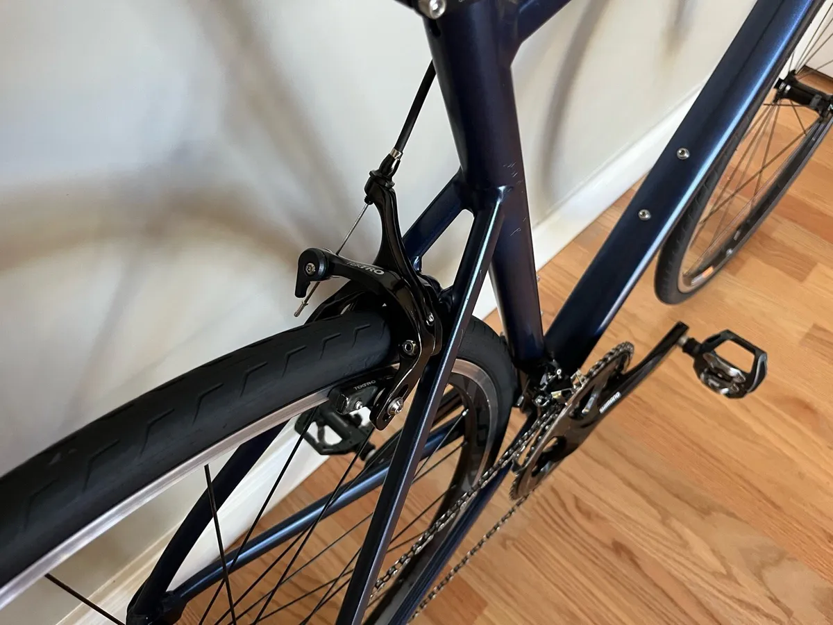 Van Rysel EDR 105 Road Bike - Image 4
