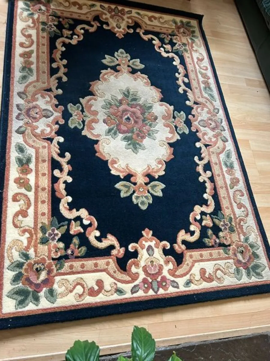 Selection of floor rugs - Image 2