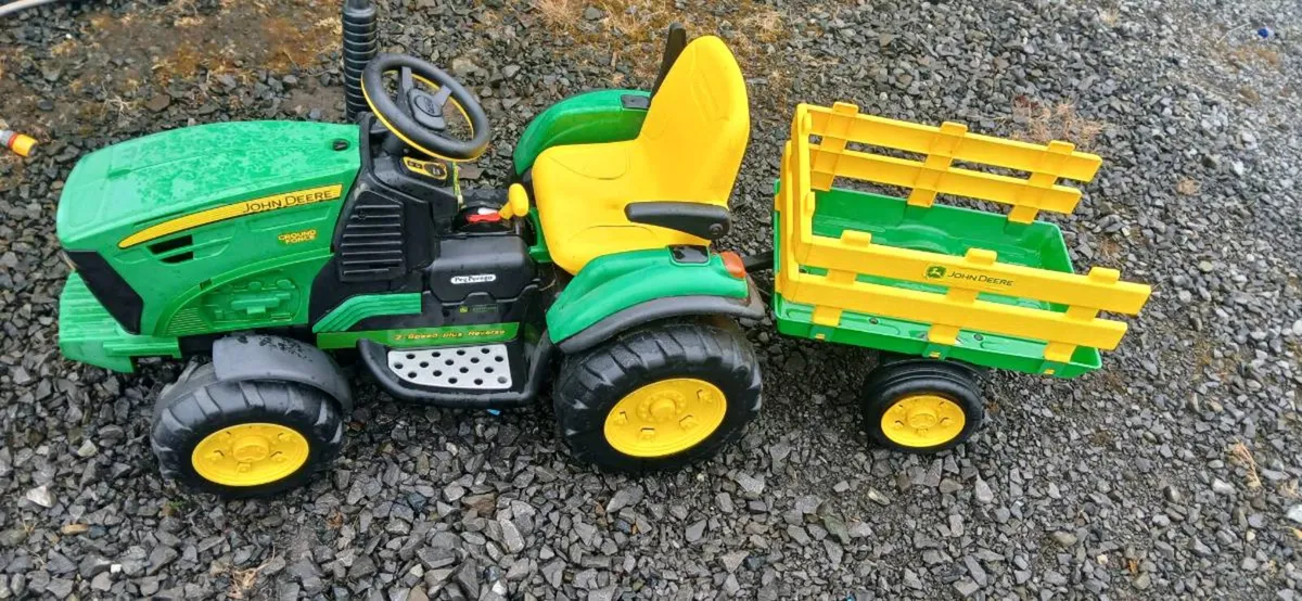 John Deere kids 12v tractor - Image 3