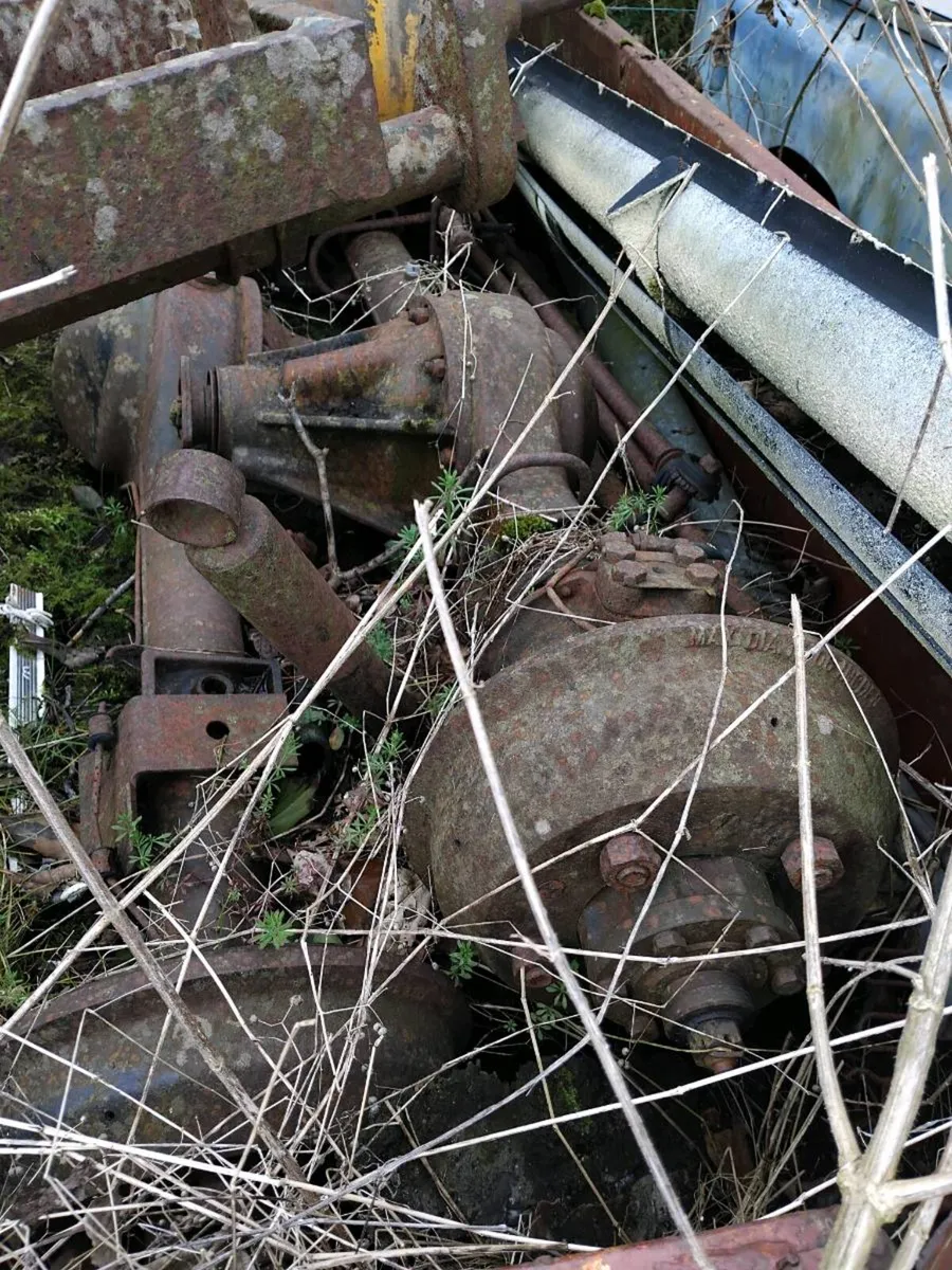 Land rover - Image 4