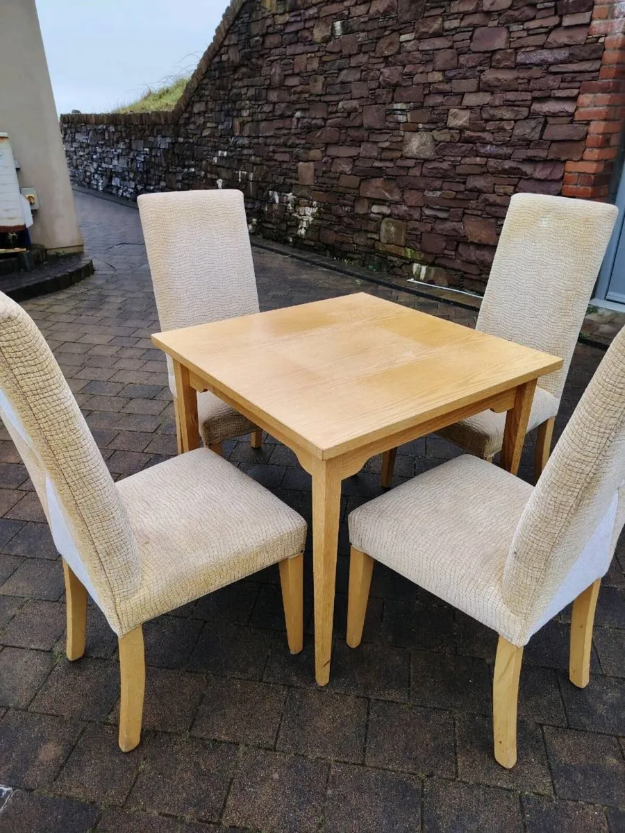 Table & 4 chairs - Image 2