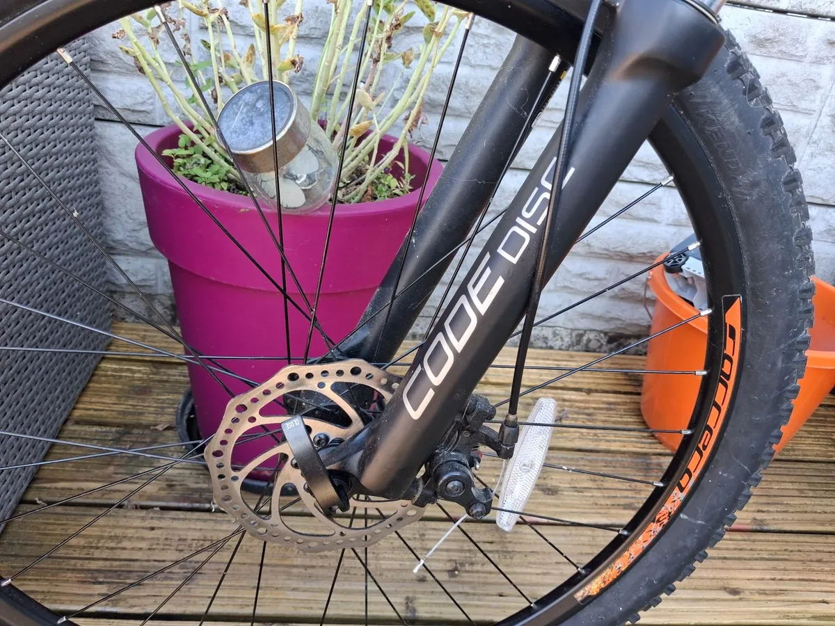 Carrera mountain bike - Image 3