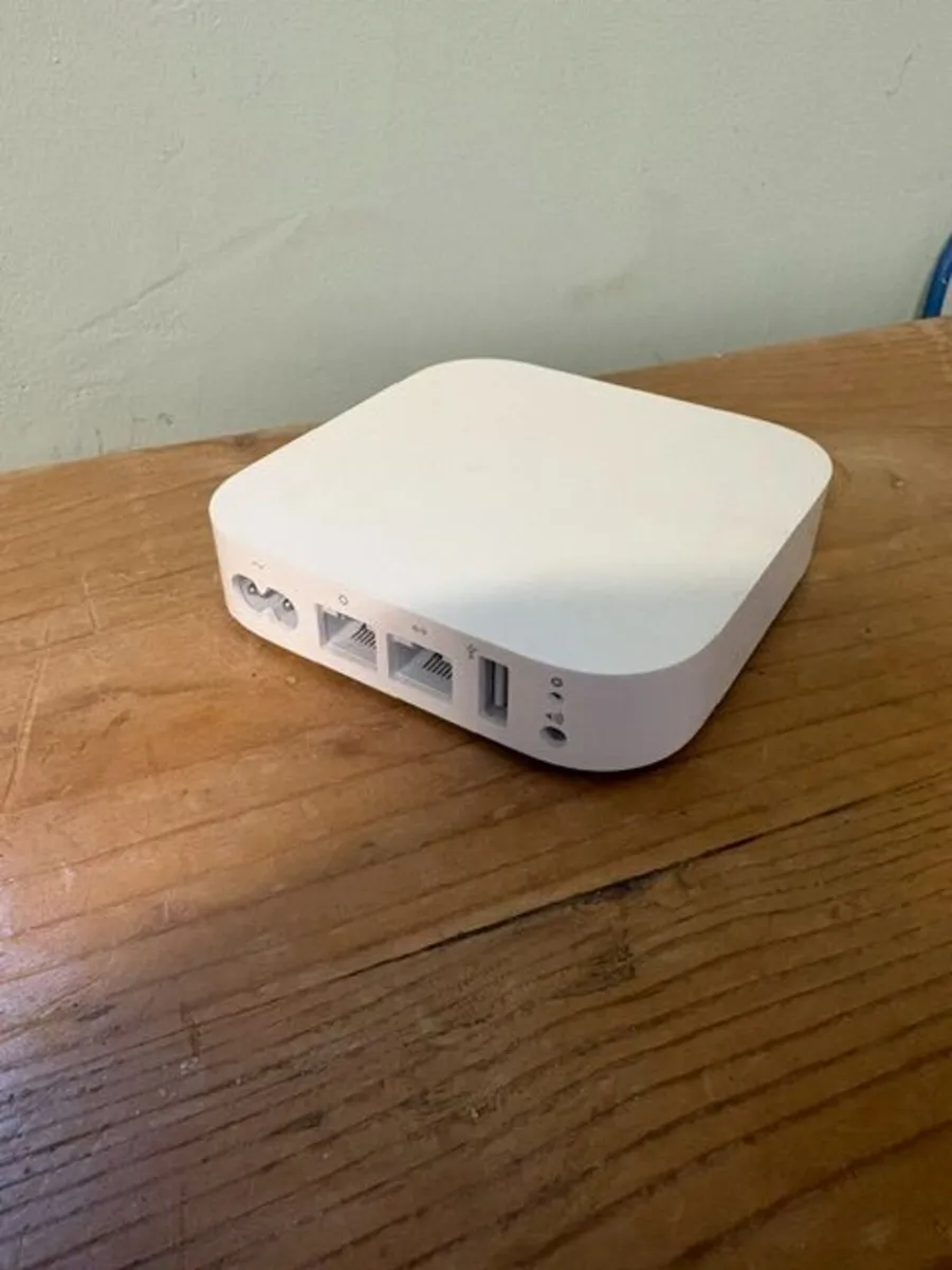 2x Apple Airport Express's - Image 3