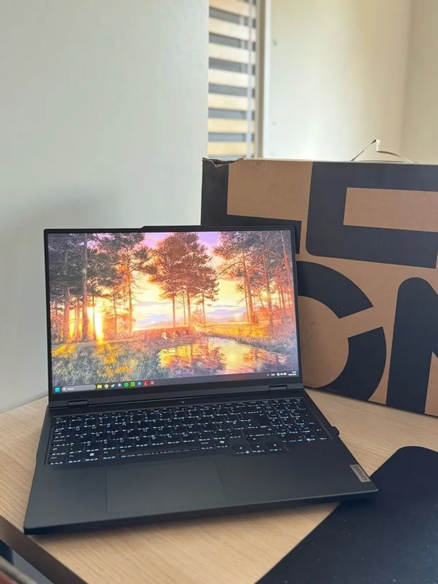 Lenovo Legion Pro 5 | RTX 4070 | i7-14700HX | 32GB RAM | 240Hz - Image 2