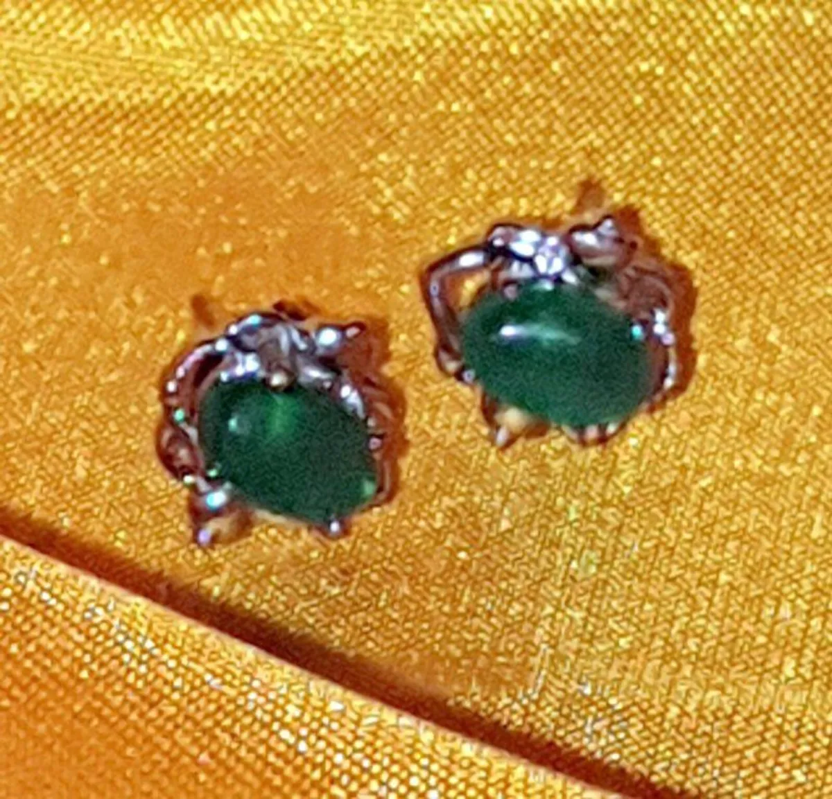 Unworn Vintage Sterling Silver Green Jade Earrings - Image 3