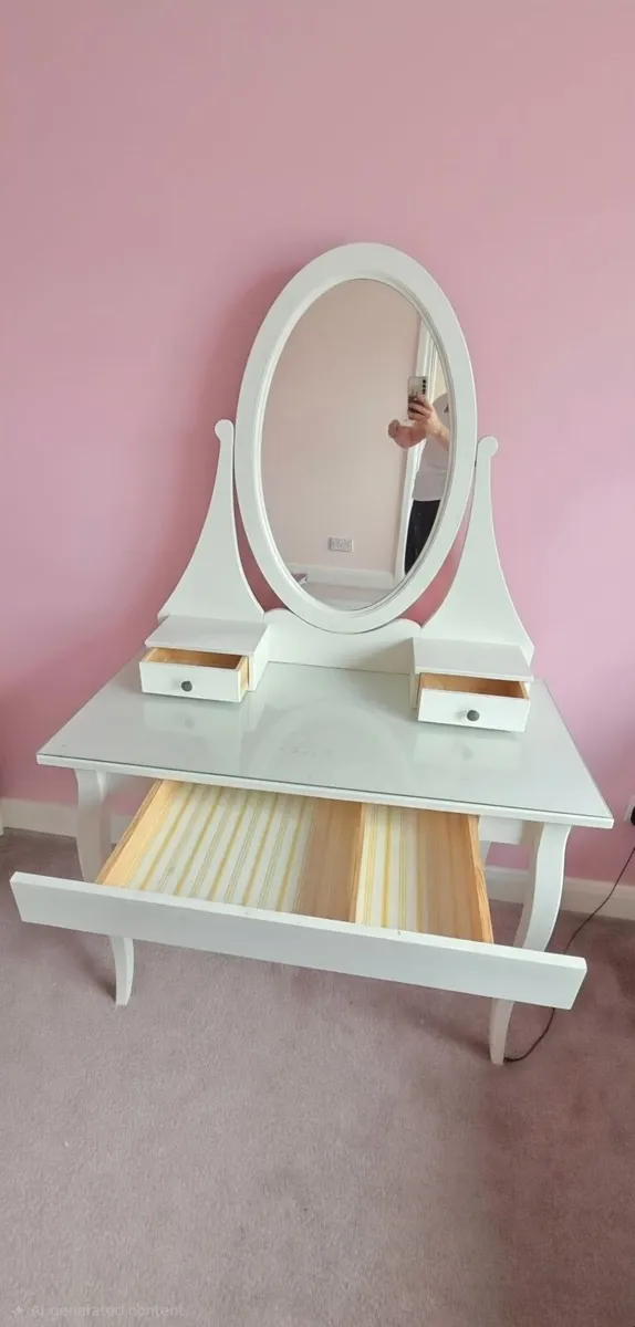 Vanity desk - Image 2