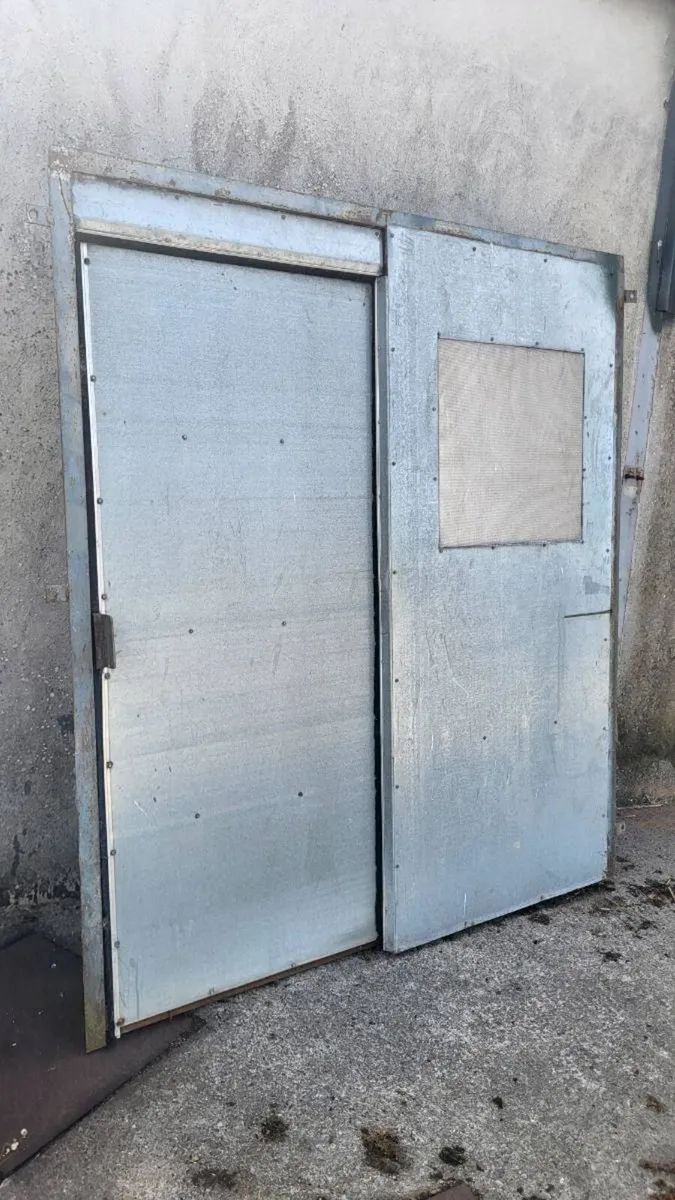 Water troughs, dairy doors, PVC ceiling - Image 4