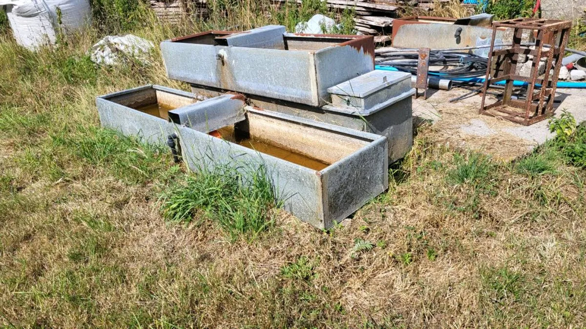 Water troughs, dairy doors, PVC ceiling - Image 1