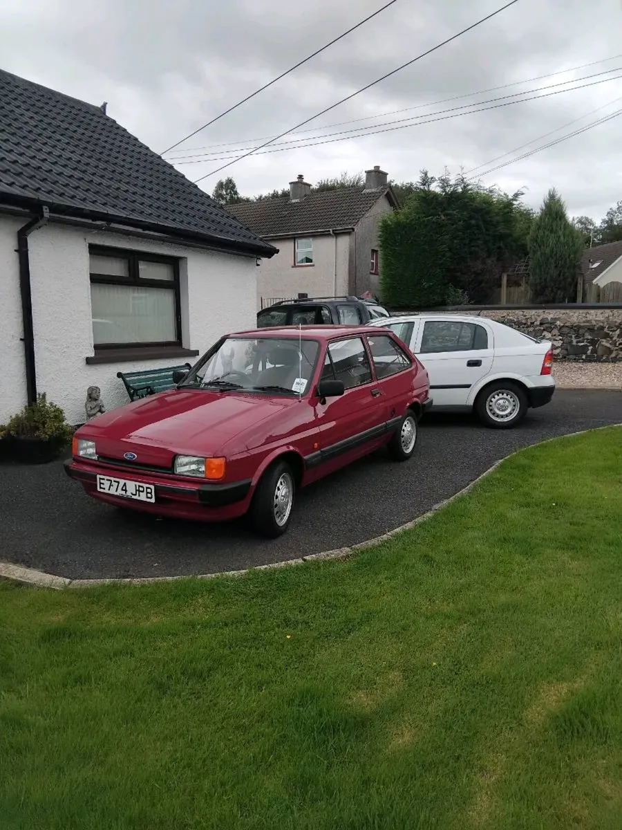 Classic car - Image 1