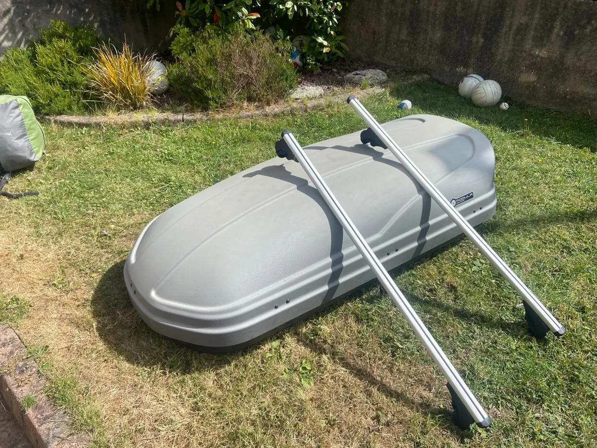 Roof Box and bars - Image 1