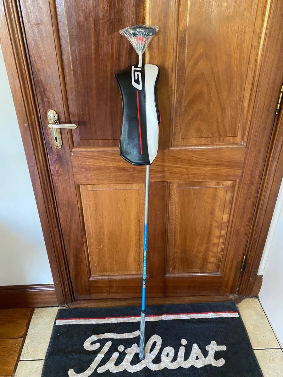 Titleist GT 2 Driver 9 Degree Tour Ad Shaft As New - Image 1