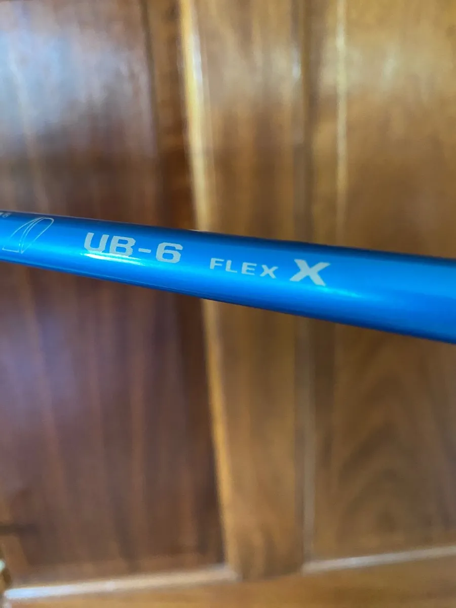 Titleist GT 2 Driver 9 Degree Tour Ad Shaft As New - Image 3