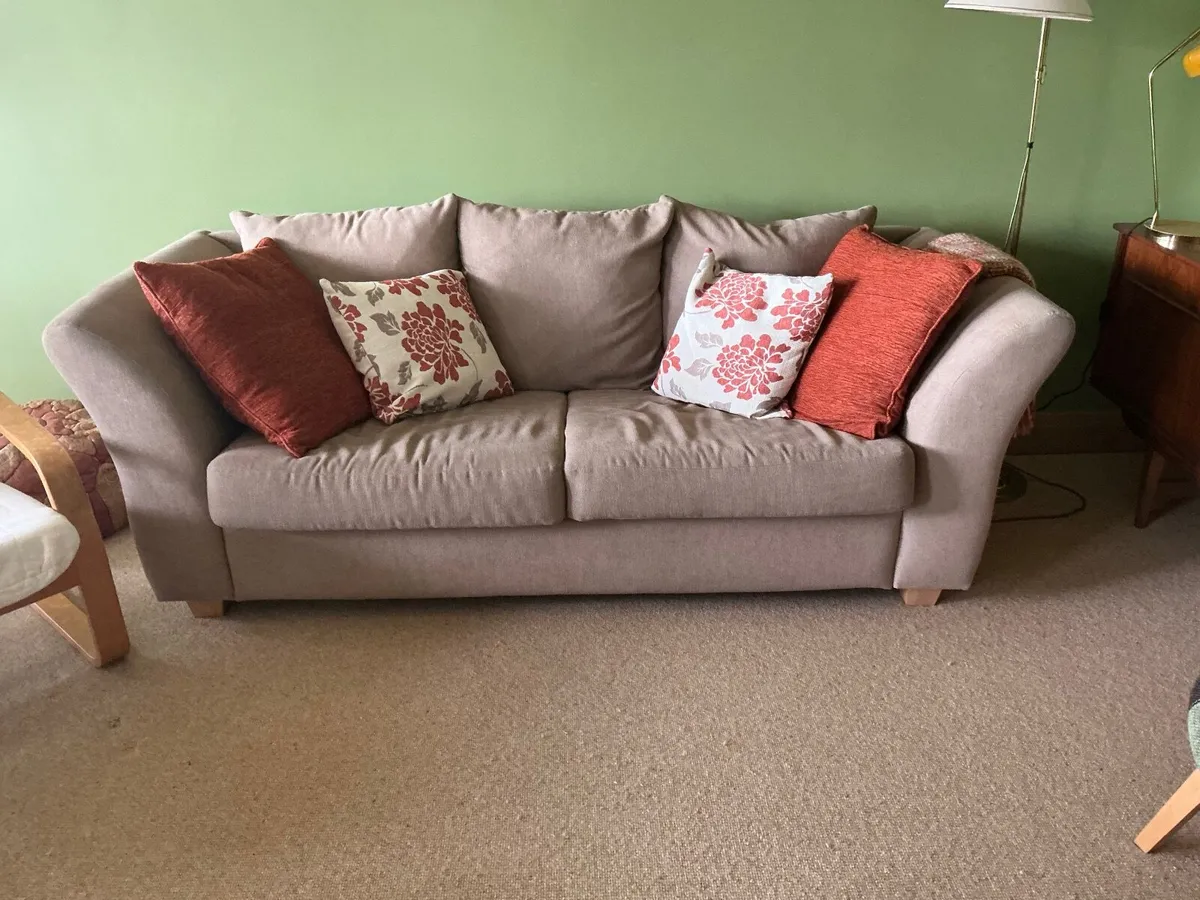Comfortable 3 seater sofa