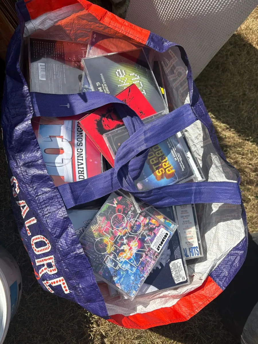 Free CD's & Childrens Toys - Image 1