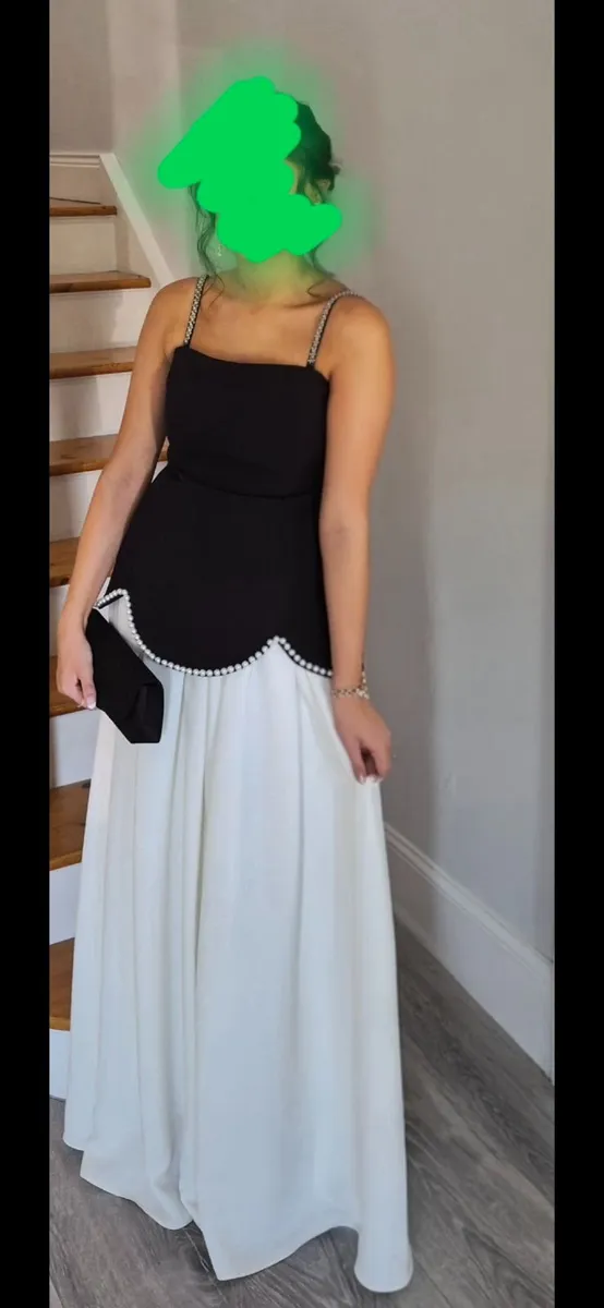 Debs Dress Club L London - Image 2