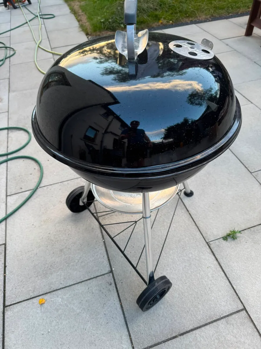 Weber Kettle Charcoal BBQ - Image 3