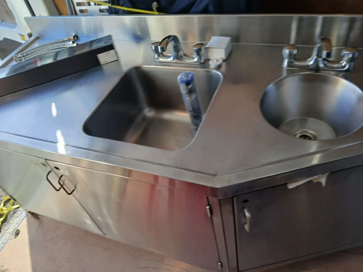 Staneless steel cabbinet double sink unit complete - Image 1