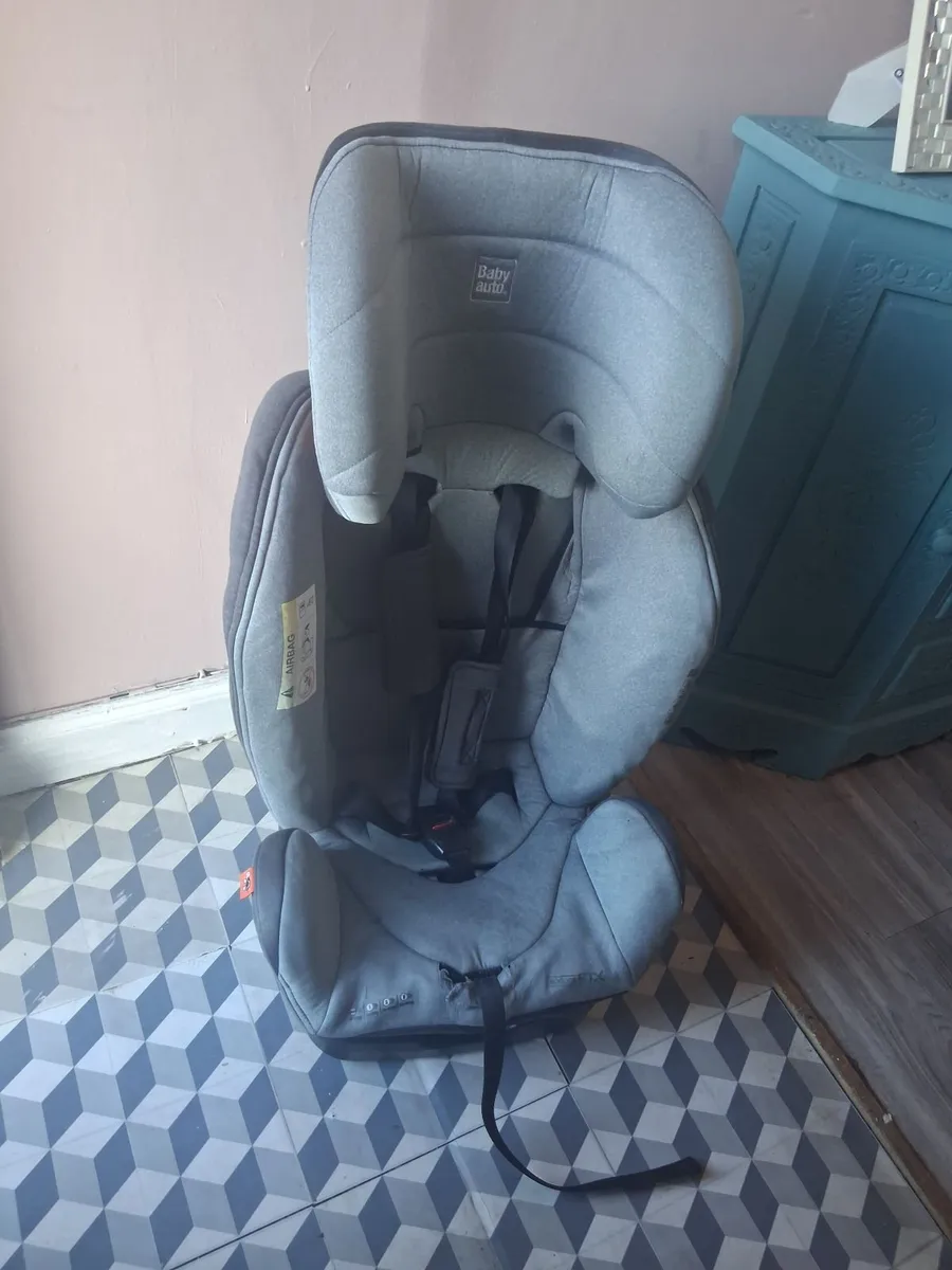 Car seat - Image 2