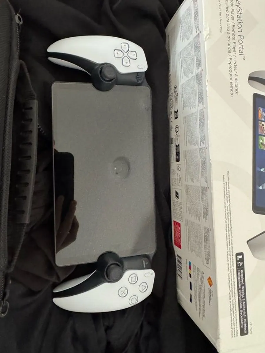 Playstation Portal PLUS VENOM cASE Still under Warranty! - Image 4