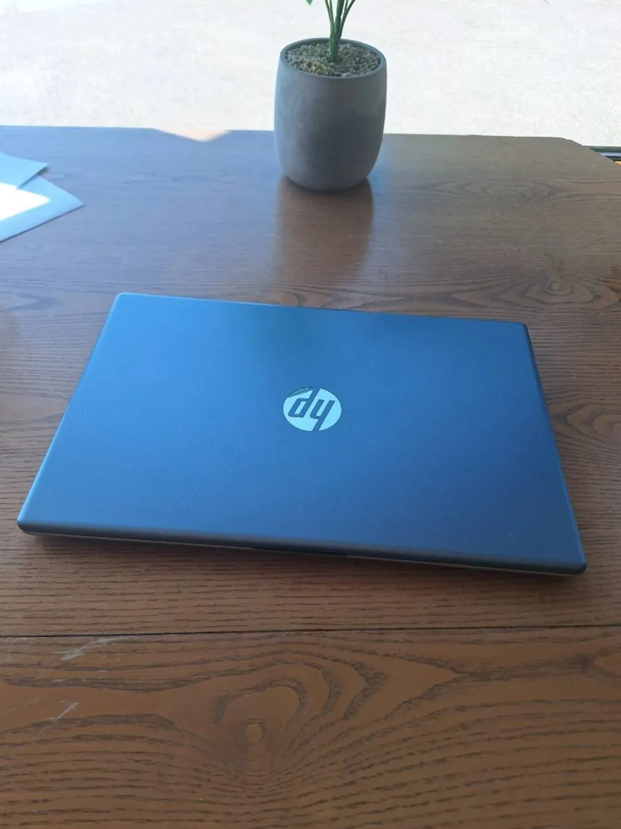 HP laptop 15-fc0xxx - Image 2