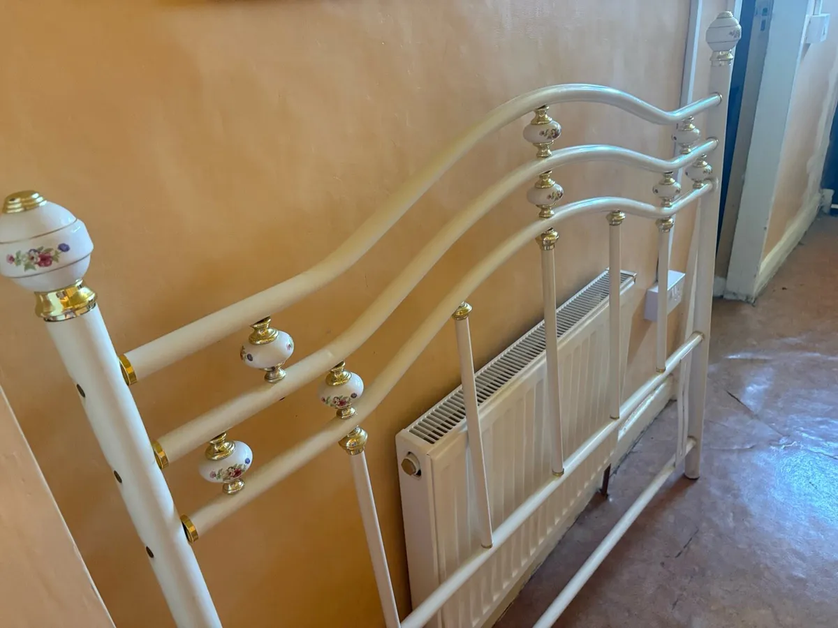Headboard - Image 1