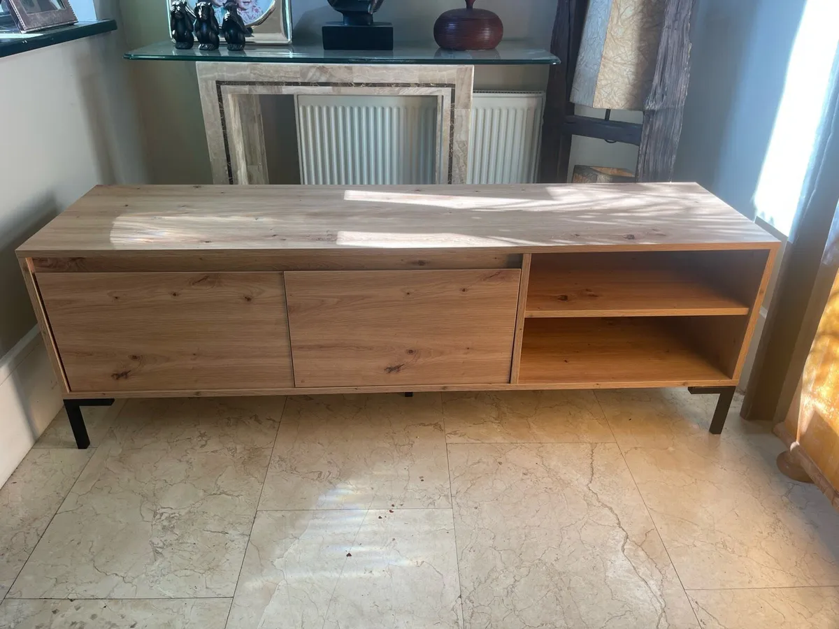 As New - Stunning Wooden TV Table - Coffee Table - Image 1