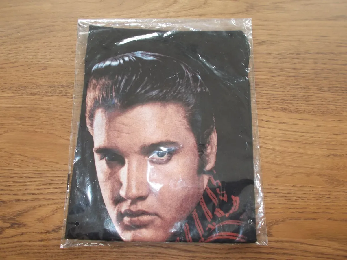 Official Elvis Presley T Shirt **NEW** - Image 1